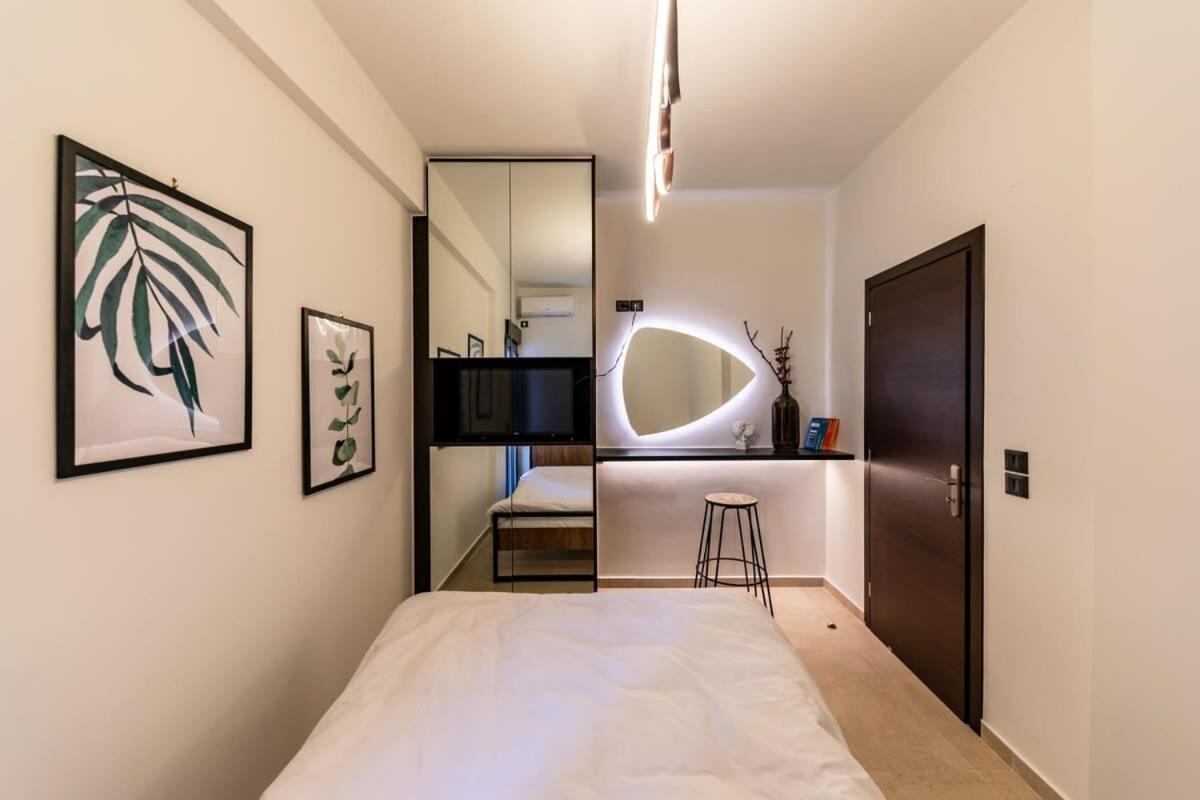 Beautiful Elegant Apartment Next To Monastiraki Atenas Exterior foto