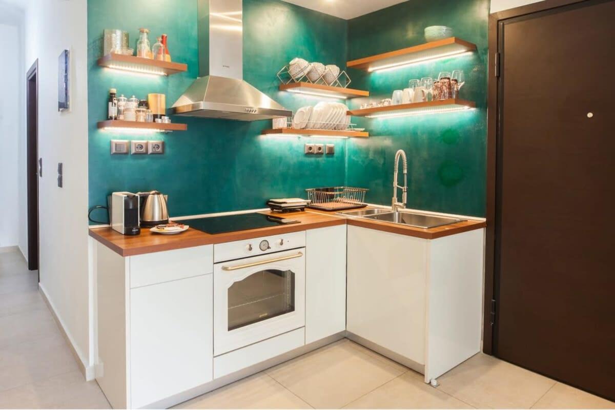 Beautiful Elegant Apartment Next To Monastiraki Atenas Exterior foto